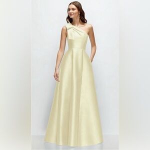 Alfred Sung Savanna — Style D875 — butter yellow
